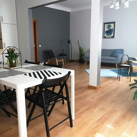 Entire Apartament In A Quiet Part Of City Center